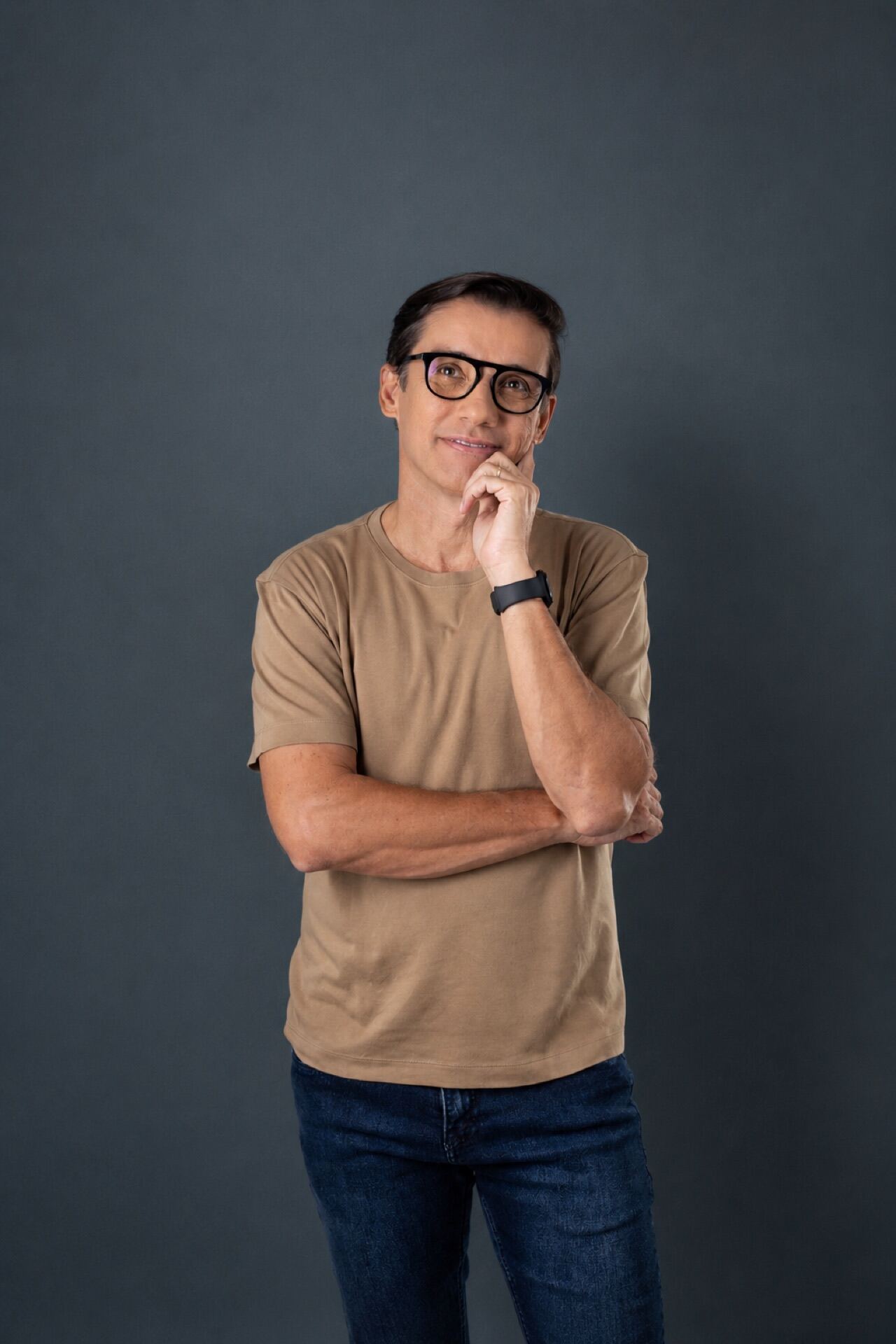 Marcos Paiva pensando